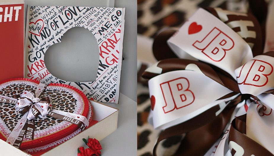 Custom logo Ribbon, Company Branded Ribbon Gift Wrap, company branding ribbon, company branded ribbon, branded ribbon gift wrap, corporate gifting
